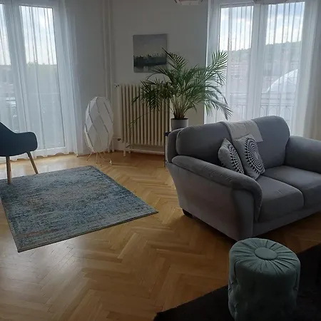 Blue Whale Panorama Будапешт