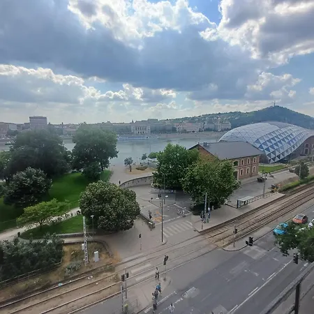 Blue Whale Panorama Апартаменты